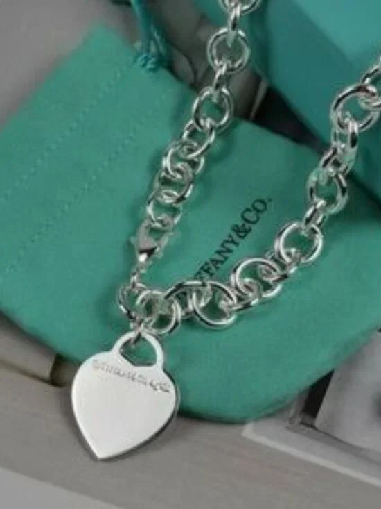 Tiffany & Co. Heart Tag Chain Link Necklace - Picture 4 of 5